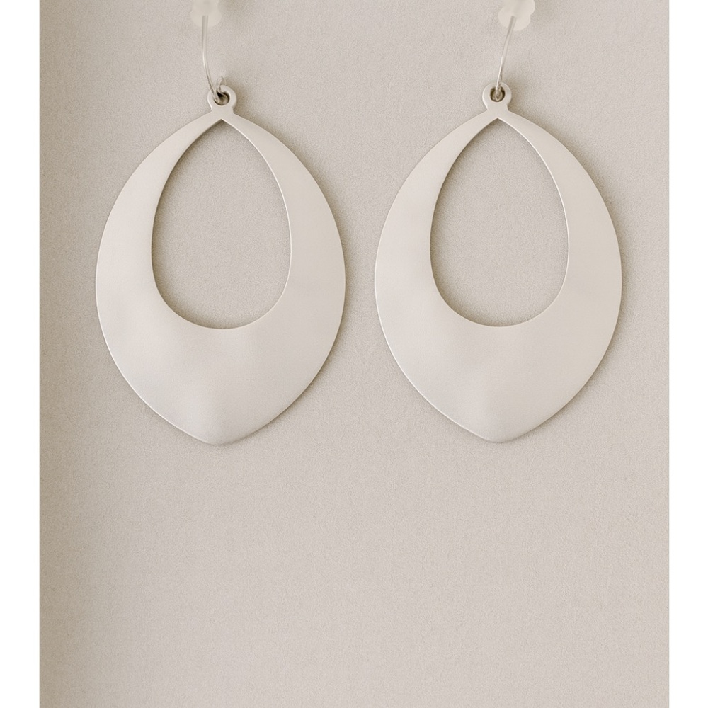 Elegant Silver Teardrop Earrings
